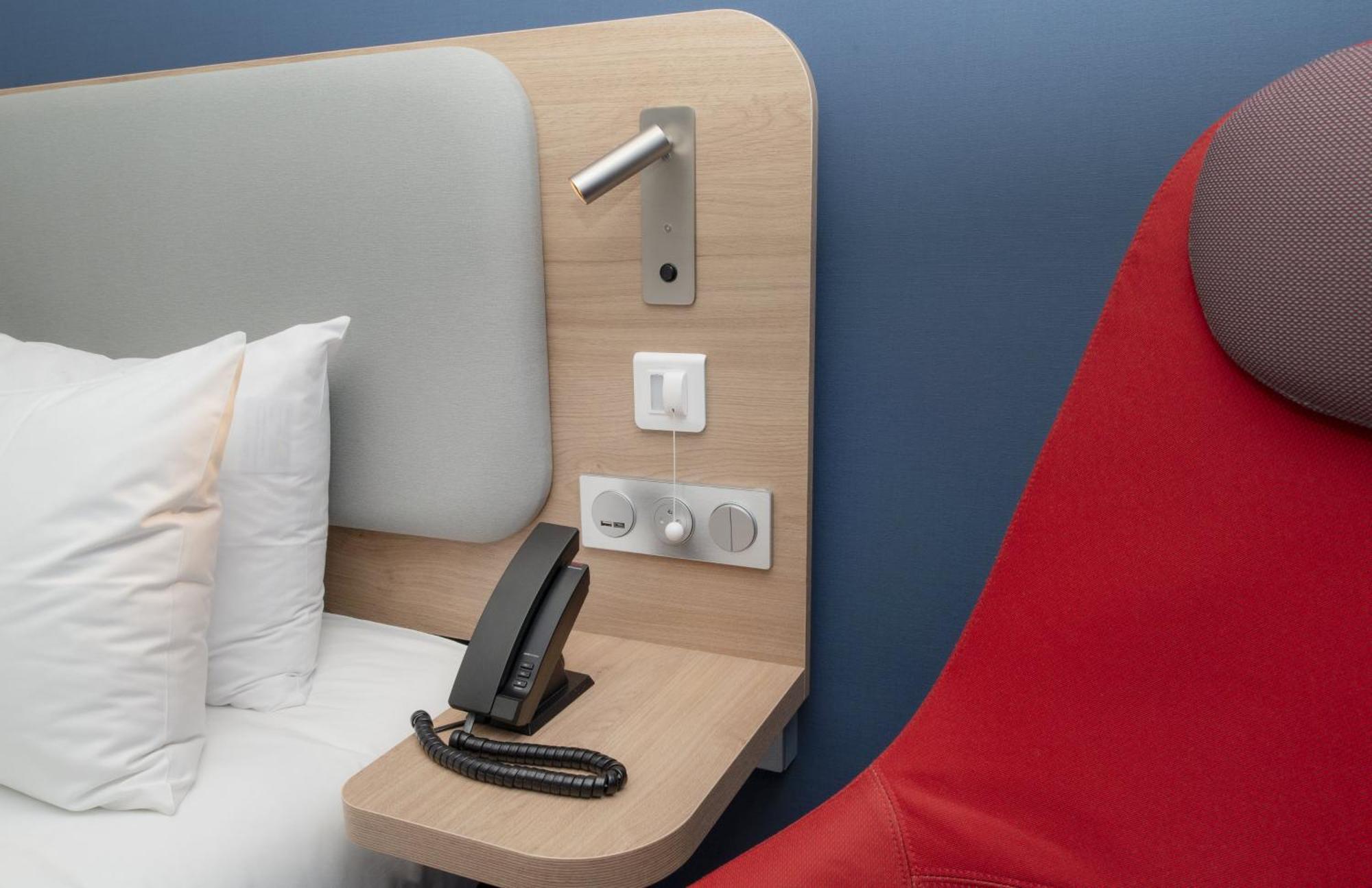 Holiday Inn Express Caen Epron By Ihg Eksteriør bilde