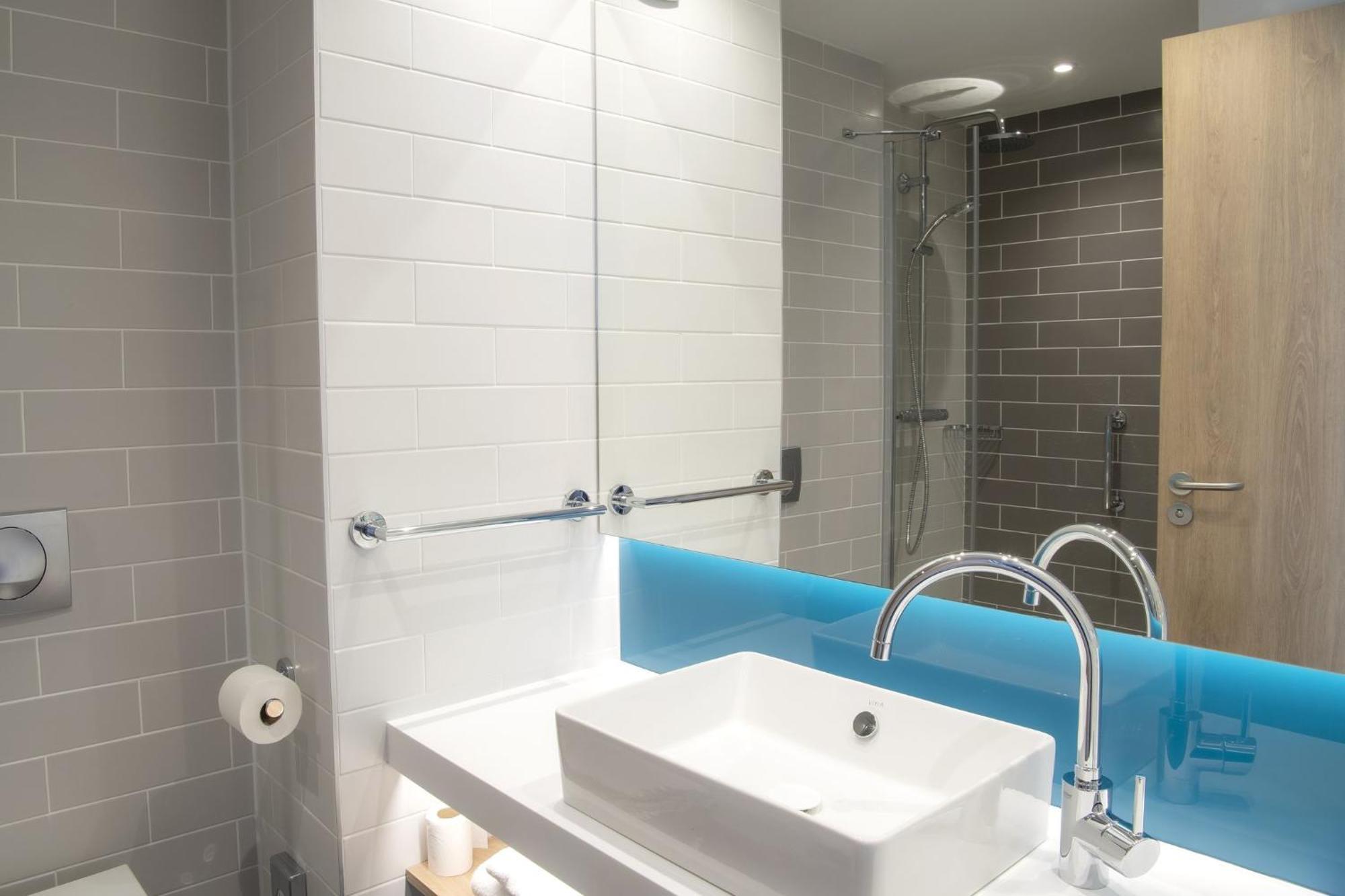 Holiday Inn Express Caen Epron By Ihg Eksteriør bilde