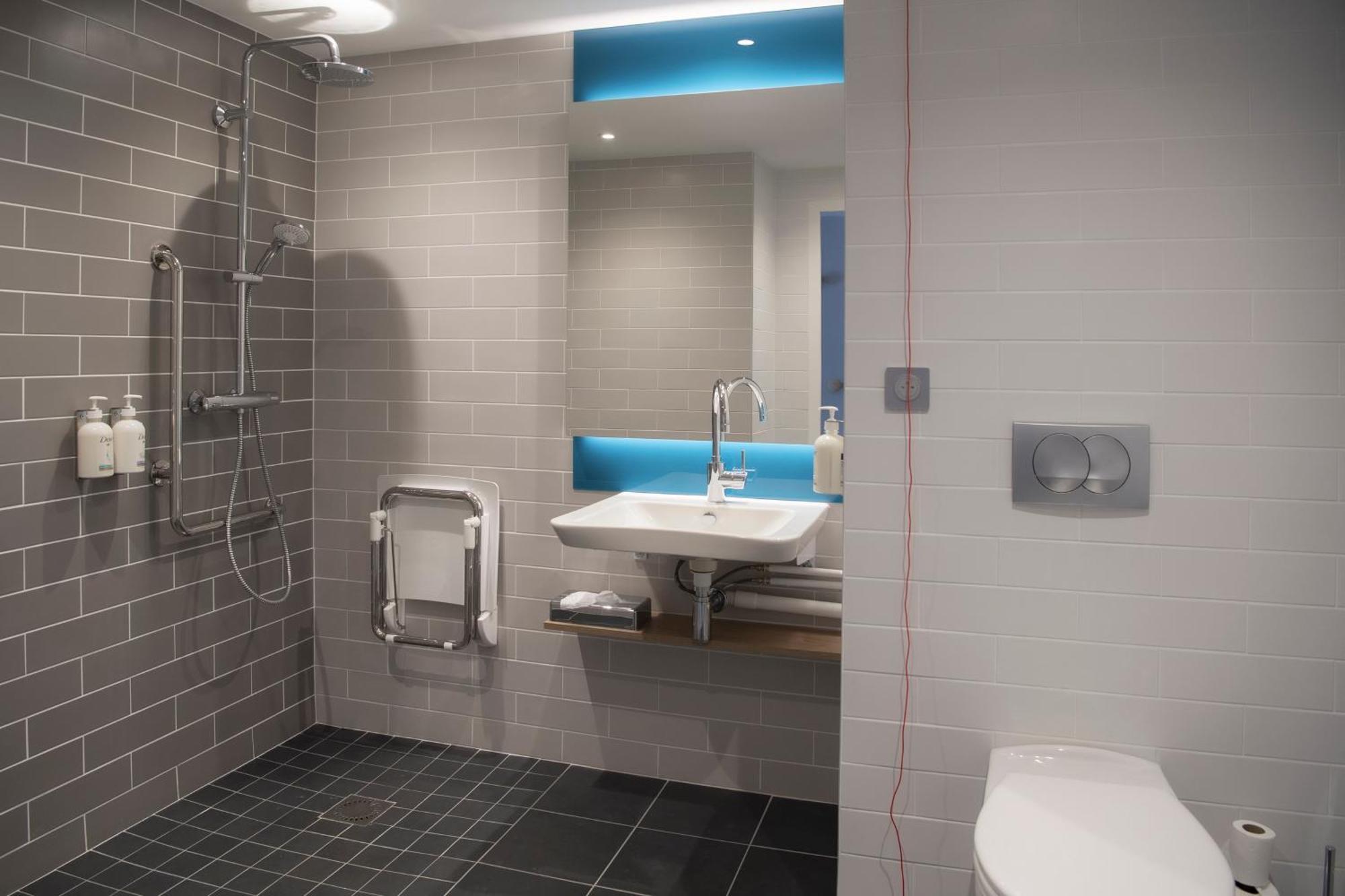Holiday Inn Express Caen Epron By Ihg Eksteriør bilde