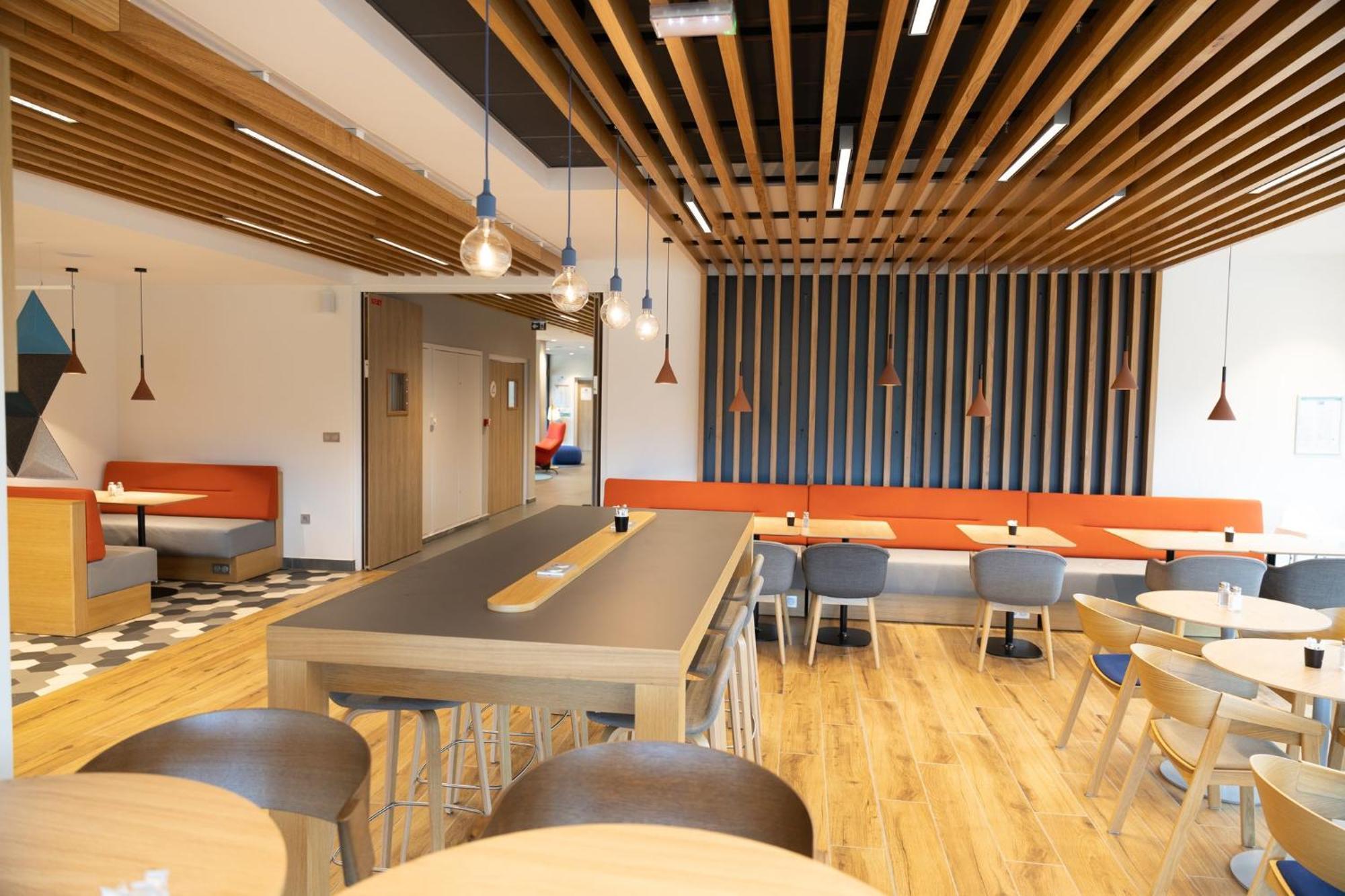 Holiday Inn Express Caen Epron By Ihg Eksteriør bilde