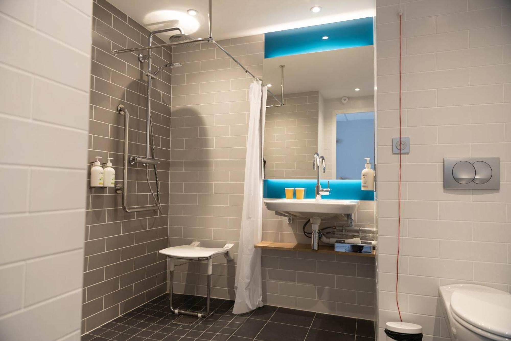 Holiday Inn Express Caen Epron By Ihg Eksteriør bilde